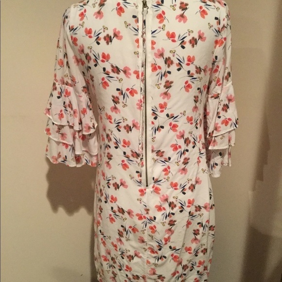 Chelsea and Violet Chemise Style Dress - Picture 3 of 10